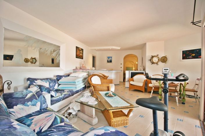 Image No.8-3 Bed House for sale