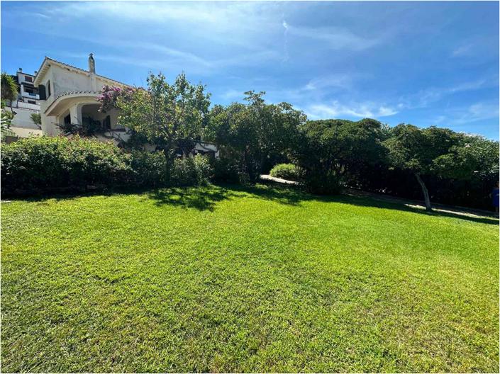 Image No.8-4 Bed House for sale