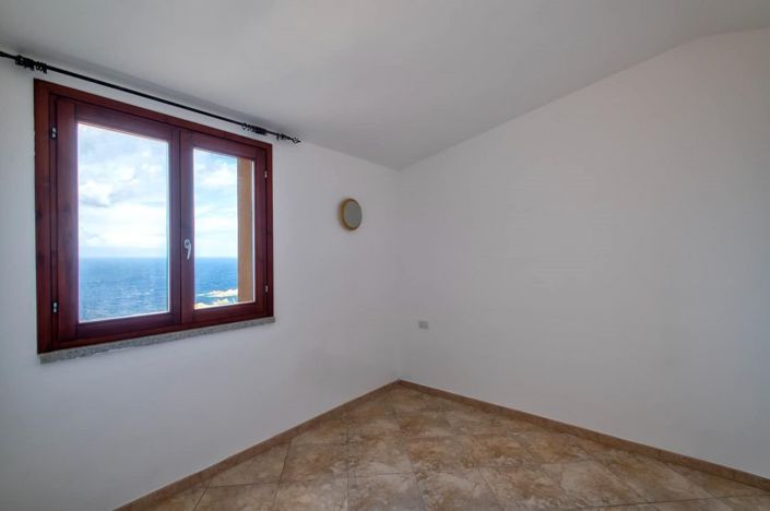 Image No.19-3 Bed House for sale