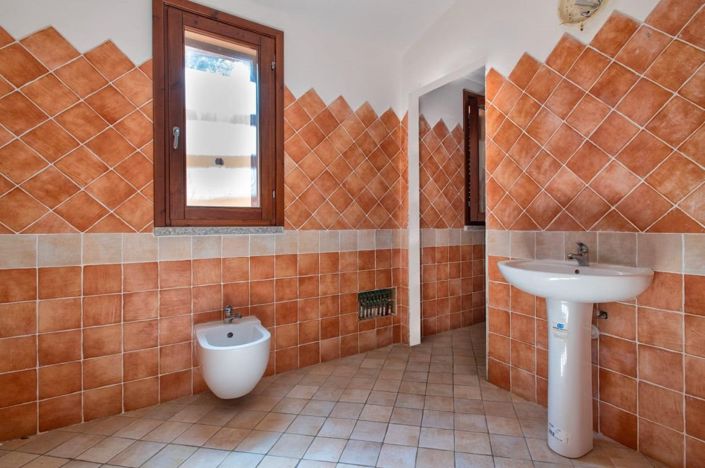 Image No.21-3 Bed House for sale