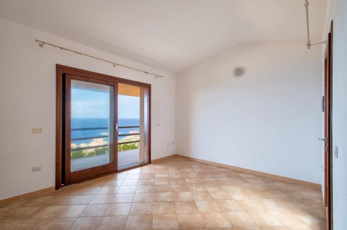 Image No.22-3 Bed House for sale