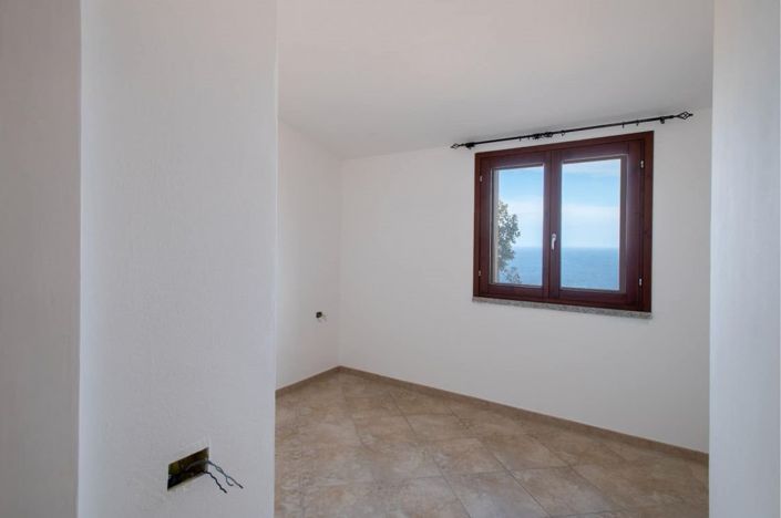 Image No.24-3 Bed House for sale