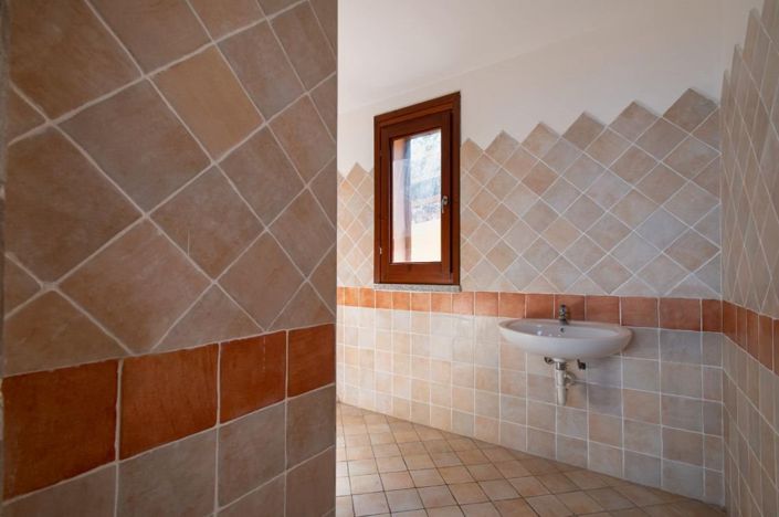 Image No.28-3 Bed House for sale