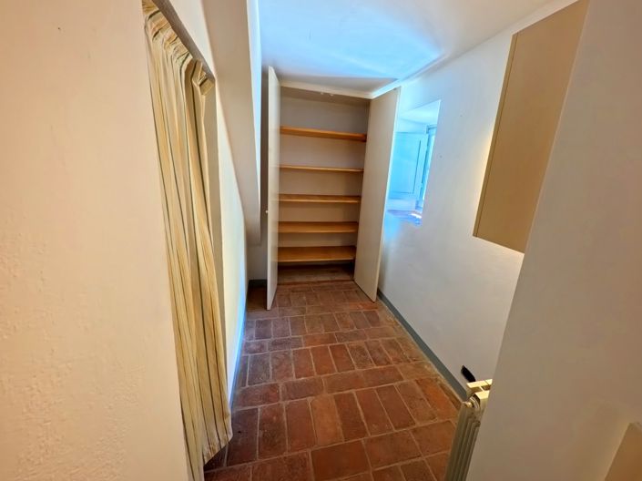 Image No.16-2 Bed House for sale