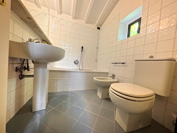 Image No.19-2 Bed House for sale