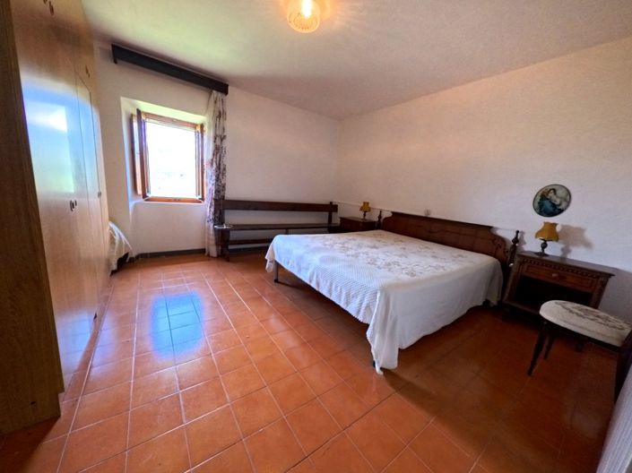 Image No.13-5 Bed House for sale