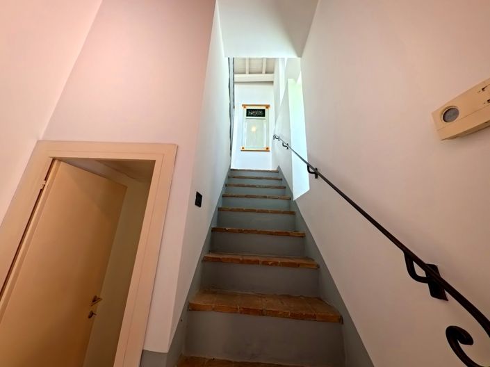 Image No.16-2 Bed House for sale