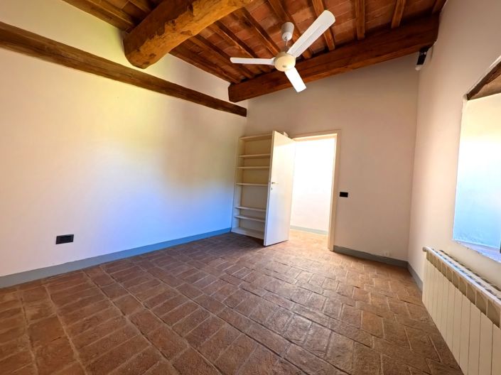 Image No.28-2 Bed House for sale