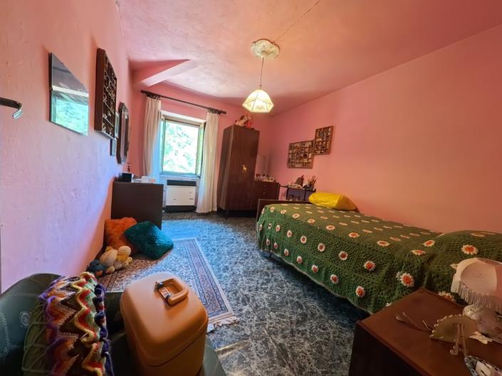 Image No.27-5 Bed Village House for sale