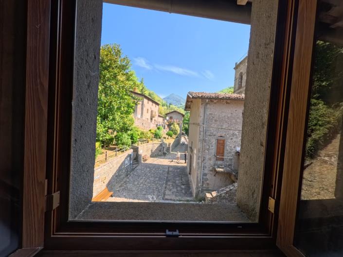 Image No.30-5 Bed Village House for sale