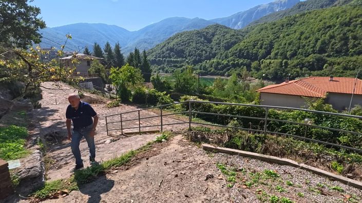 Image No.12-19 Bed Hotel for sale