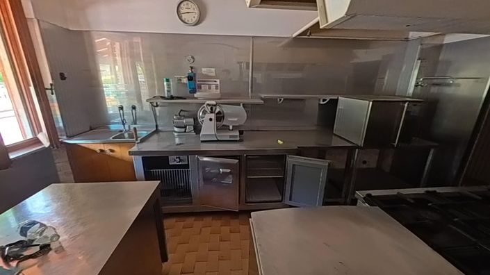 Image No.22-19 Bed Hotel for sale