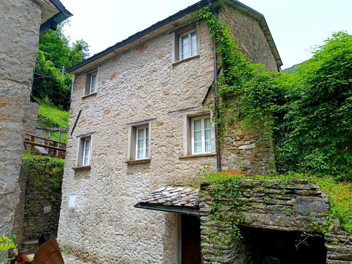 Image No.5-Maison de village de 2 chambres à vendre à Lucca