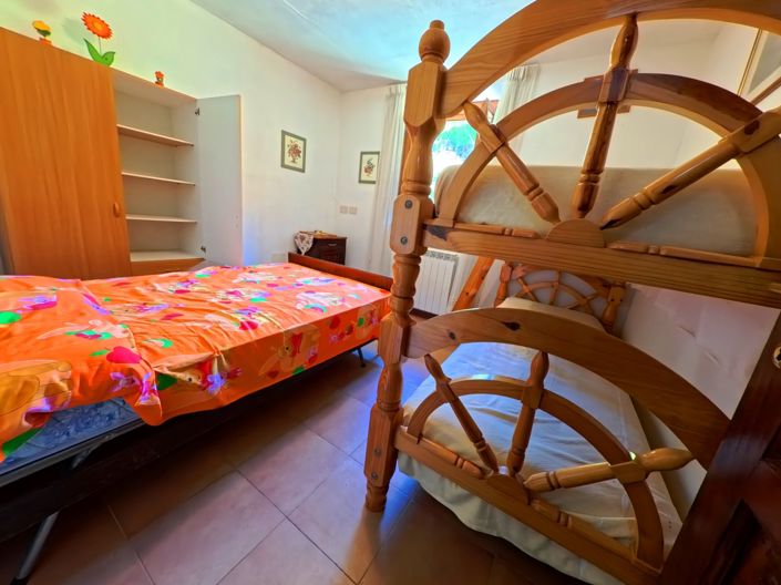 Image No.19-2 Bed House for sale