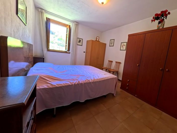 Image No.24-2 Bed House for sale