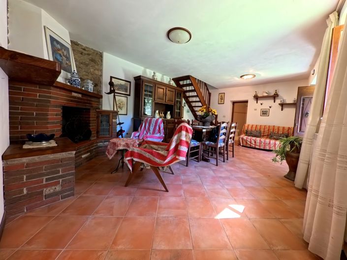 Image No.10-2 Bed House for sale