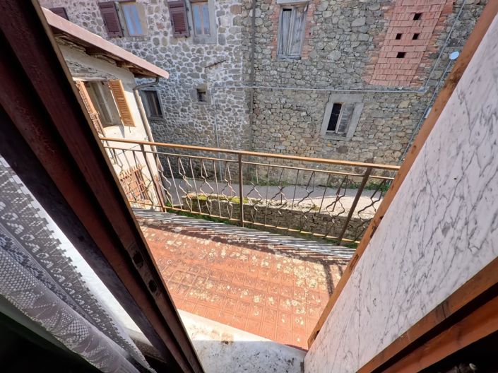 Image No.20-4 Bed Country House for sale