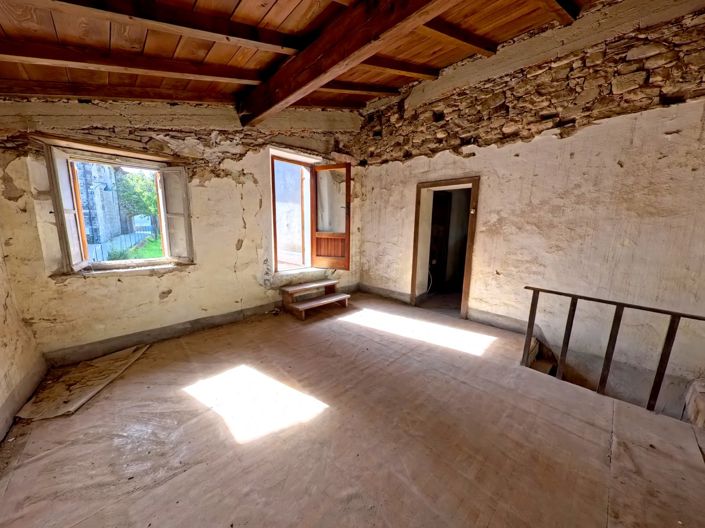 Image No.22-4 Bed Country House for sale