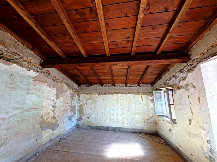 Image No.23-4 Bed Country House for sale