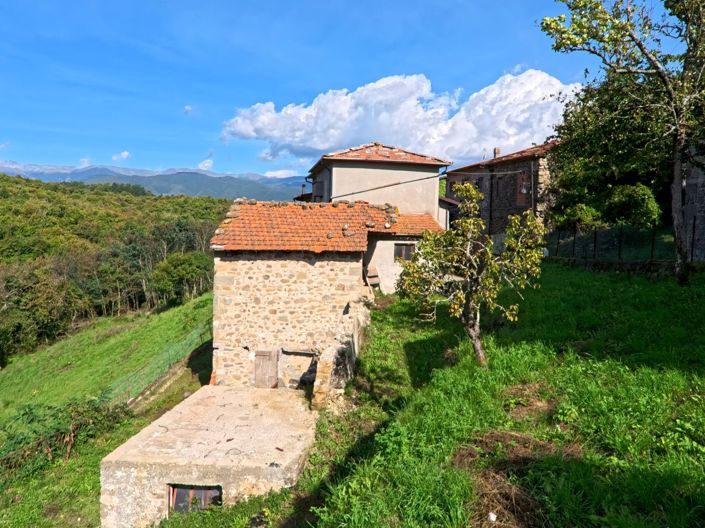 Image No.25-4 Bed Country House for sale