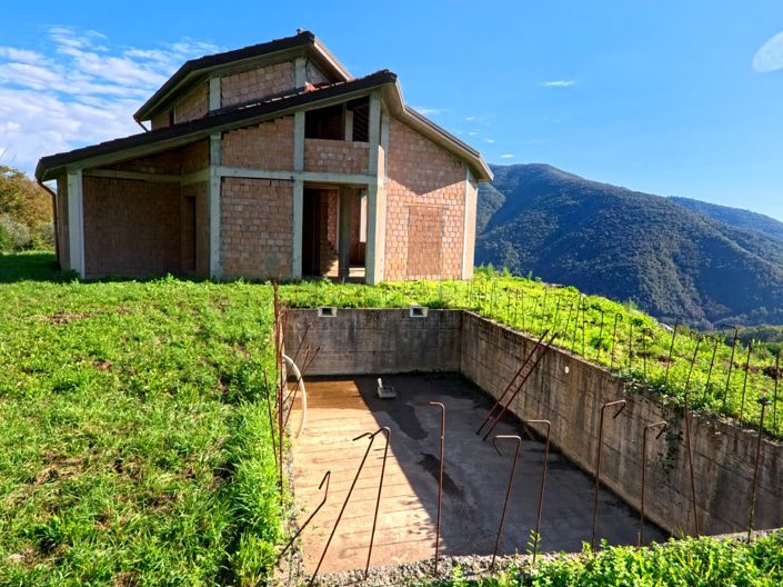 Image No.6-3 Bed House for sale