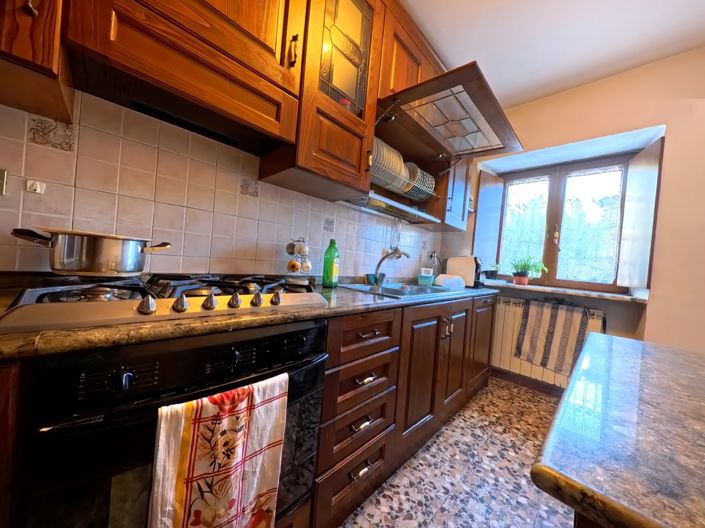 Image No.13-5 Bed House for sale