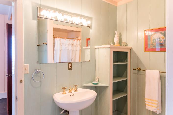 Image No.32-6 Bed Country Property for sale