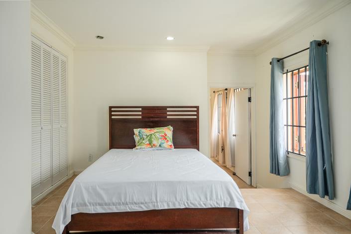 Image No.30-5 Bed Villa / Detached for sale