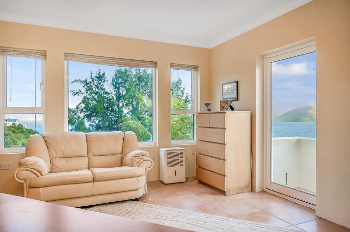 Image No.24-4 Bed Villa / Detached for sale