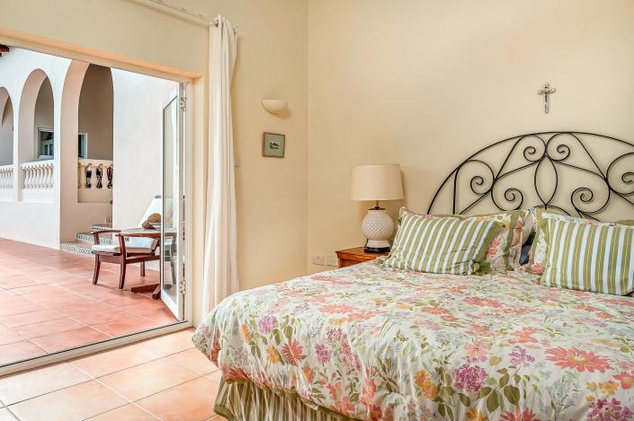 Image No.20-4 Bed Villa / Detached for sale