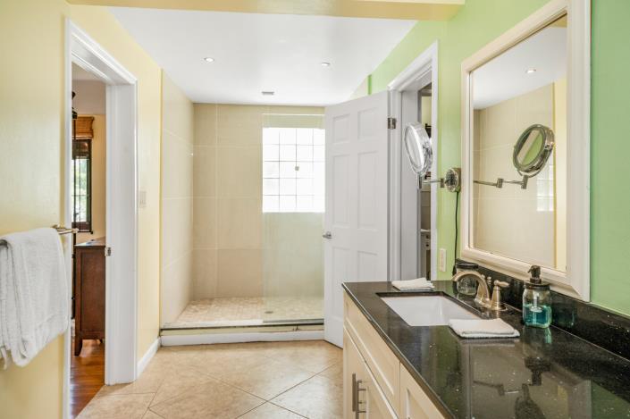 Image No.21-4 Bed Villa / Detached for sale