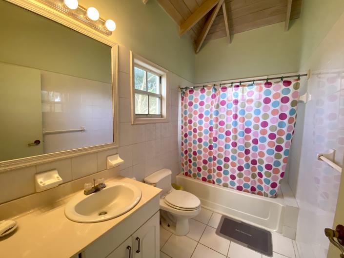 Image No.12-2 Bed Villa / Detached for sale