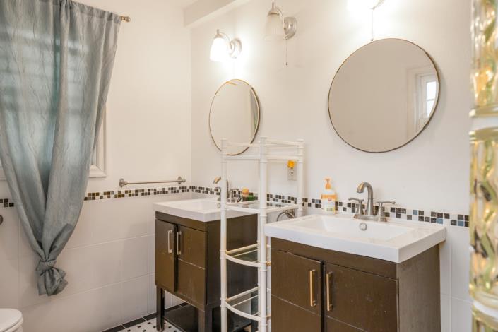 Image No.34-4 Bed Villa / Detached for sale