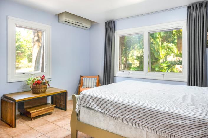 Image No.24-4 Bed Villa / Detached for sale