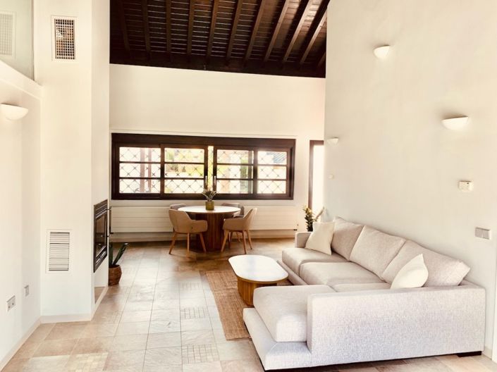 Image No.12-2 Bed Villa for sale