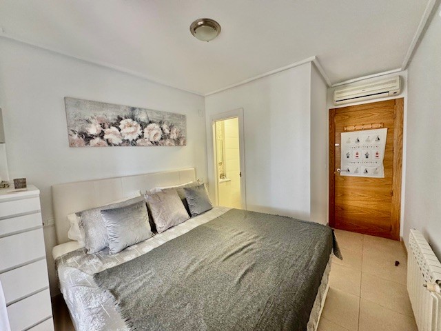 Image No.23-2 Bed Apartment for sale