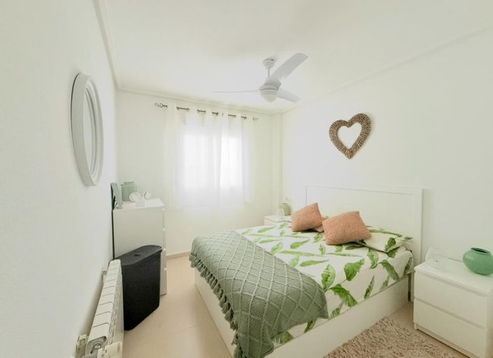 Image No.21-3 Bed Apartment for sale