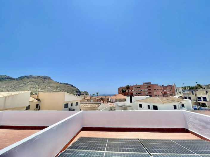 Image No.28-4 Bed Townhouse for sale