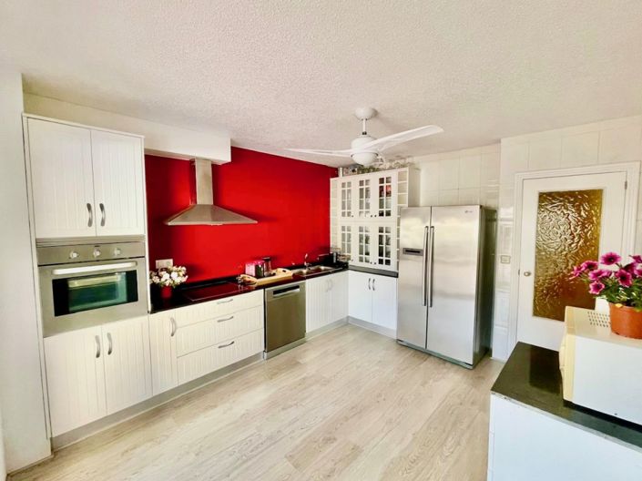 Image No.8-4 Bed Townhouse for sale