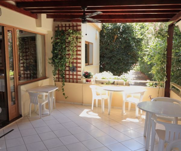 Image No.14-21 Bed House for sale