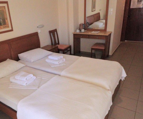 Image No.22-21 Bed House for sale