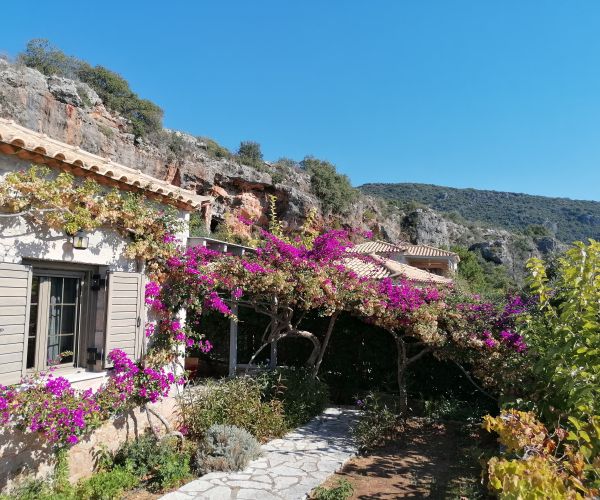 Image No.17-6 Bed House for sale