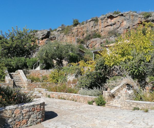 Image No.24-6 Bed House for sale