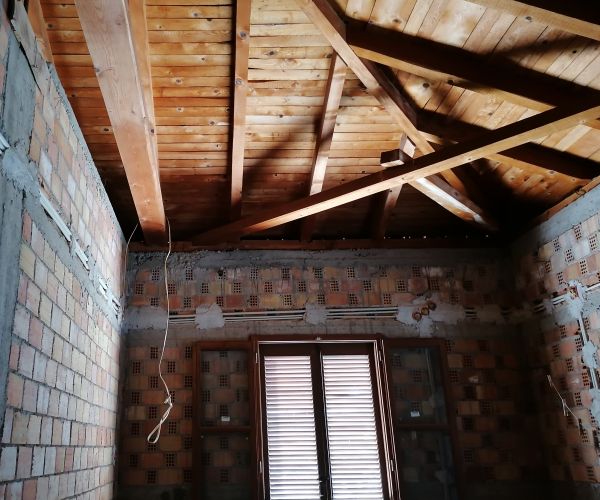 Image No.10-8 Bed House for sale