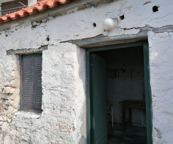 Image No.8-2 Bed House for sale