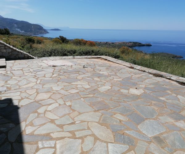 Image No.5-2 Bed House for sale