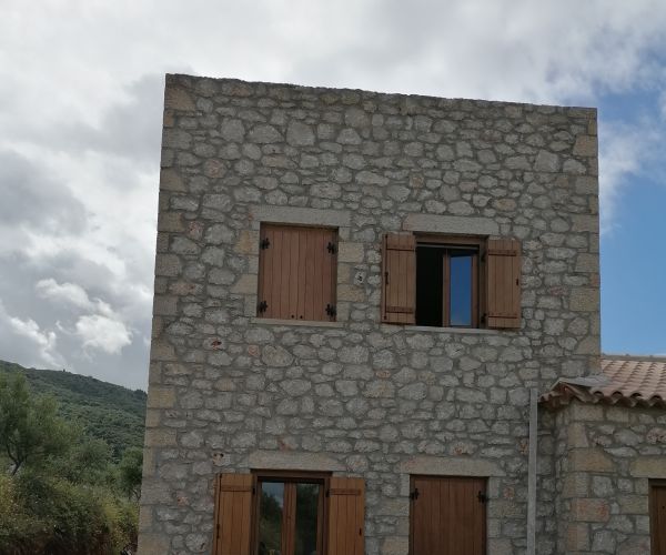 Image No.6-3 Bed House for sale