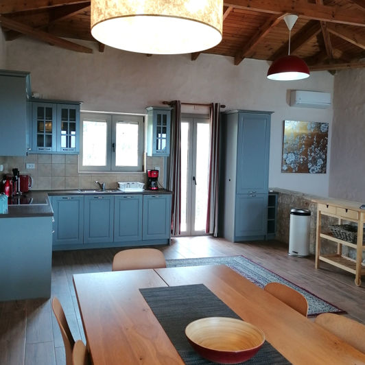 Image No.2-4 Bed House for sale