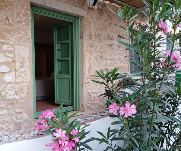 Image No.25-3 Bed House for sale