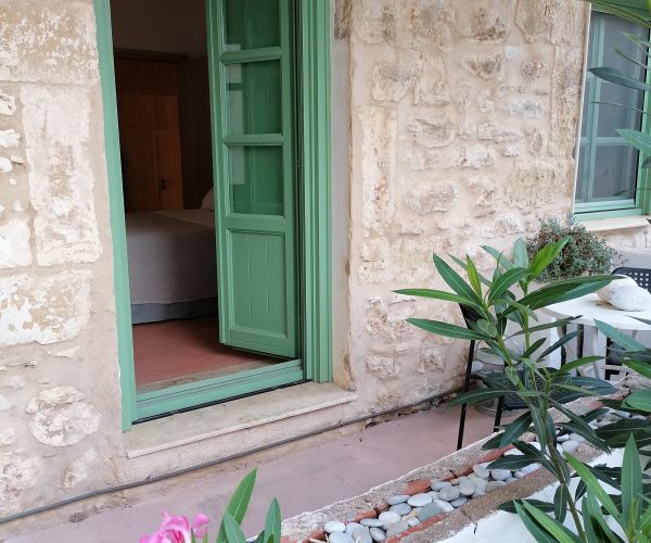 Image No.26-3 Bed House for sale